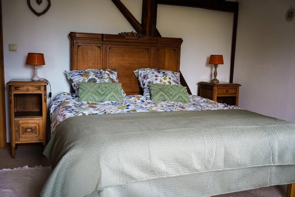 Gite La Dame Au Lit Gite A La Ferme Momignies 外观 照片